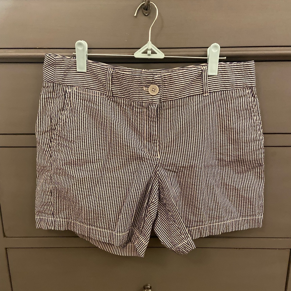 Loft navy and white striped shorts, size 6